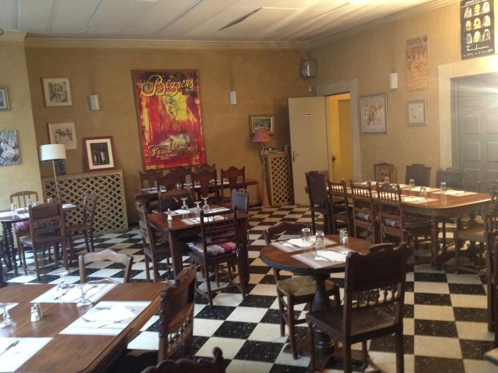Châteaurenard Hotel Restaurant Le Central מראה חיצוני תמונה