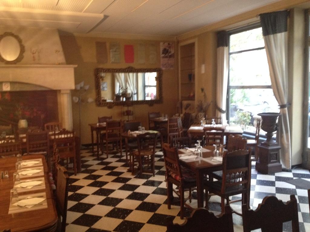 Châteaurenard Hotel Restaurant Le Central מראה חיצוני תמונה
